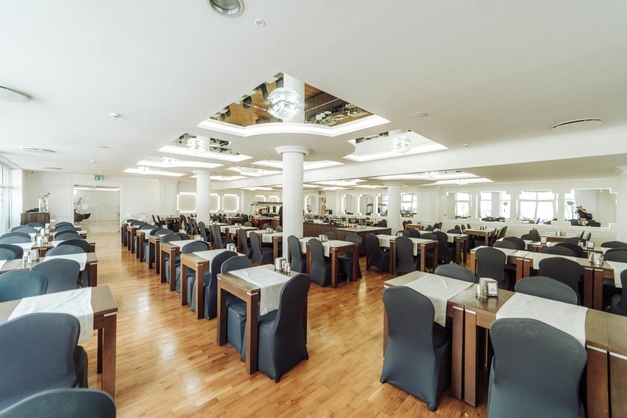 Hotel Jantar Wellness & Spa Ustka Exterior photo